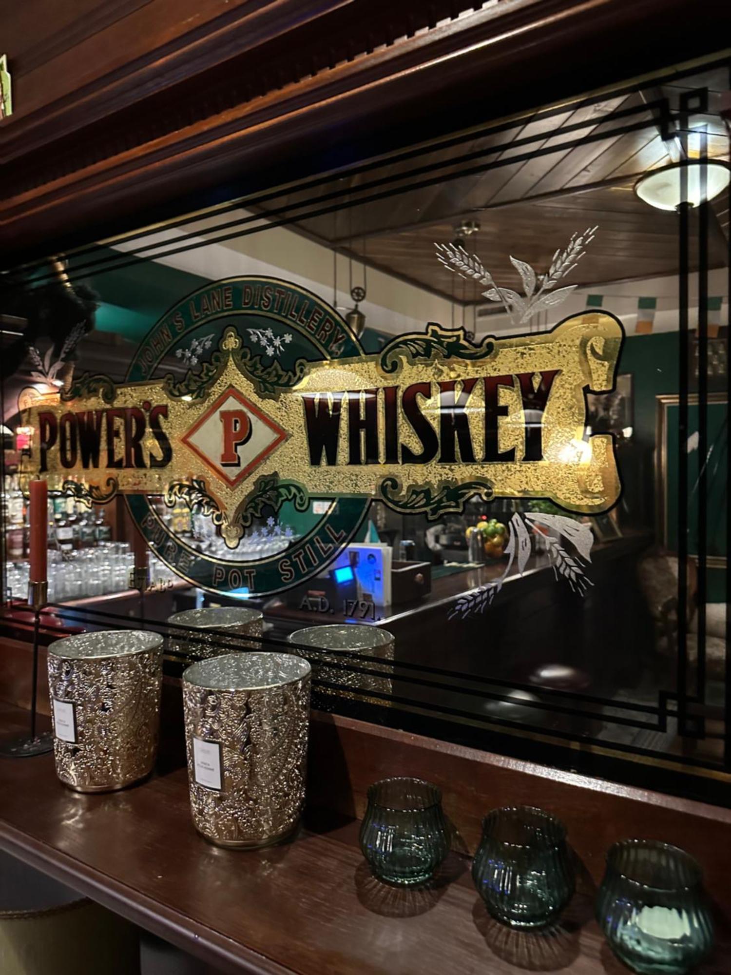 Shoemaker Irish Pub & Accommodation 凯尔采 外观 照片
