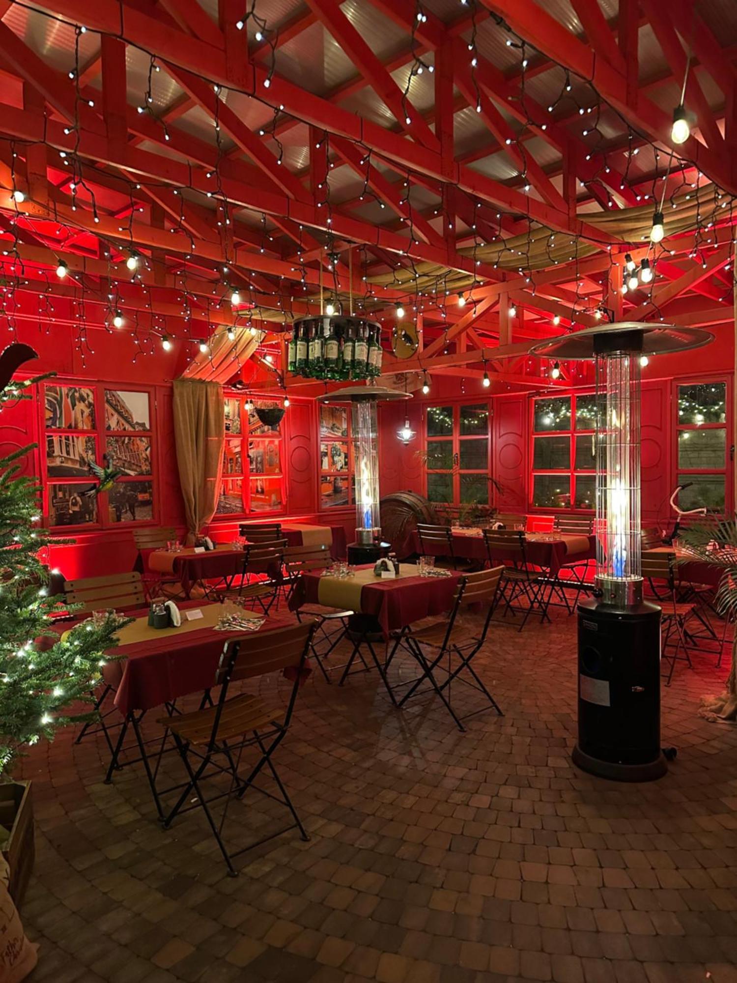 Shoemaker Irish Pub & Accommodation 凯尔采 外观 照片