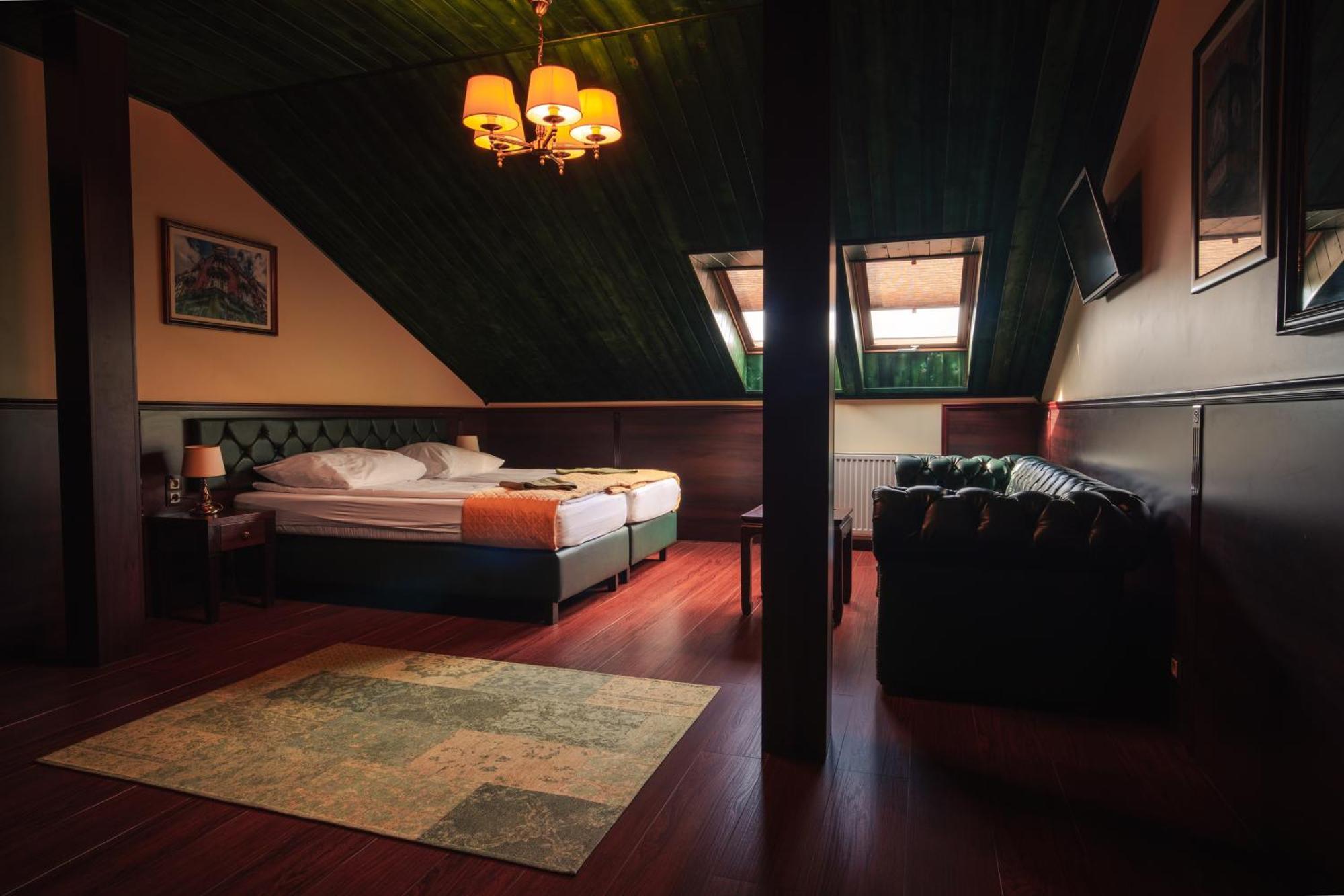 Shoemaker Irish Pub & Accommodation 凯尔采 外观 照片