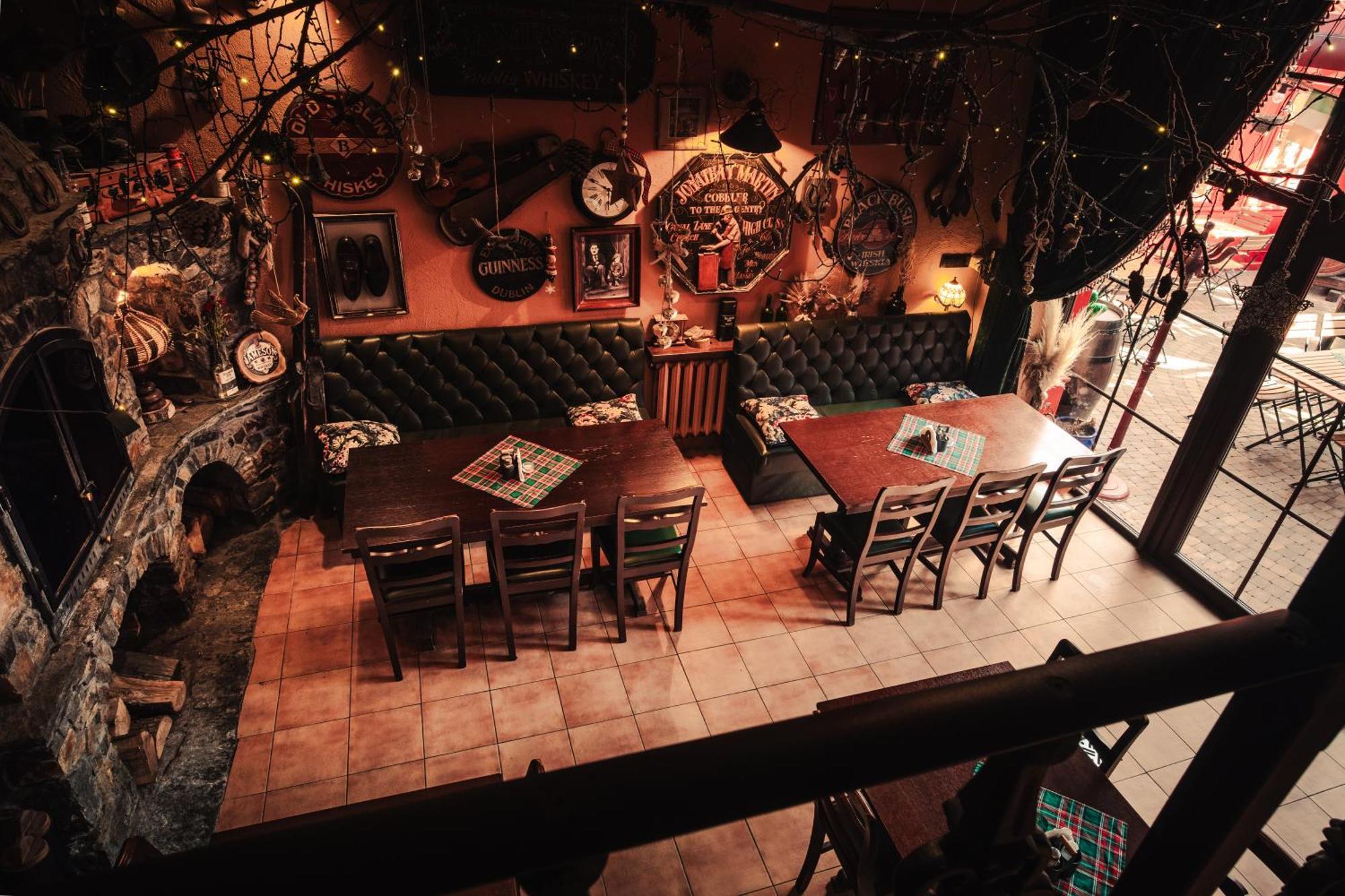 Shoemaker Irish Pub & Accommodation 凯尔采 外观 照片
