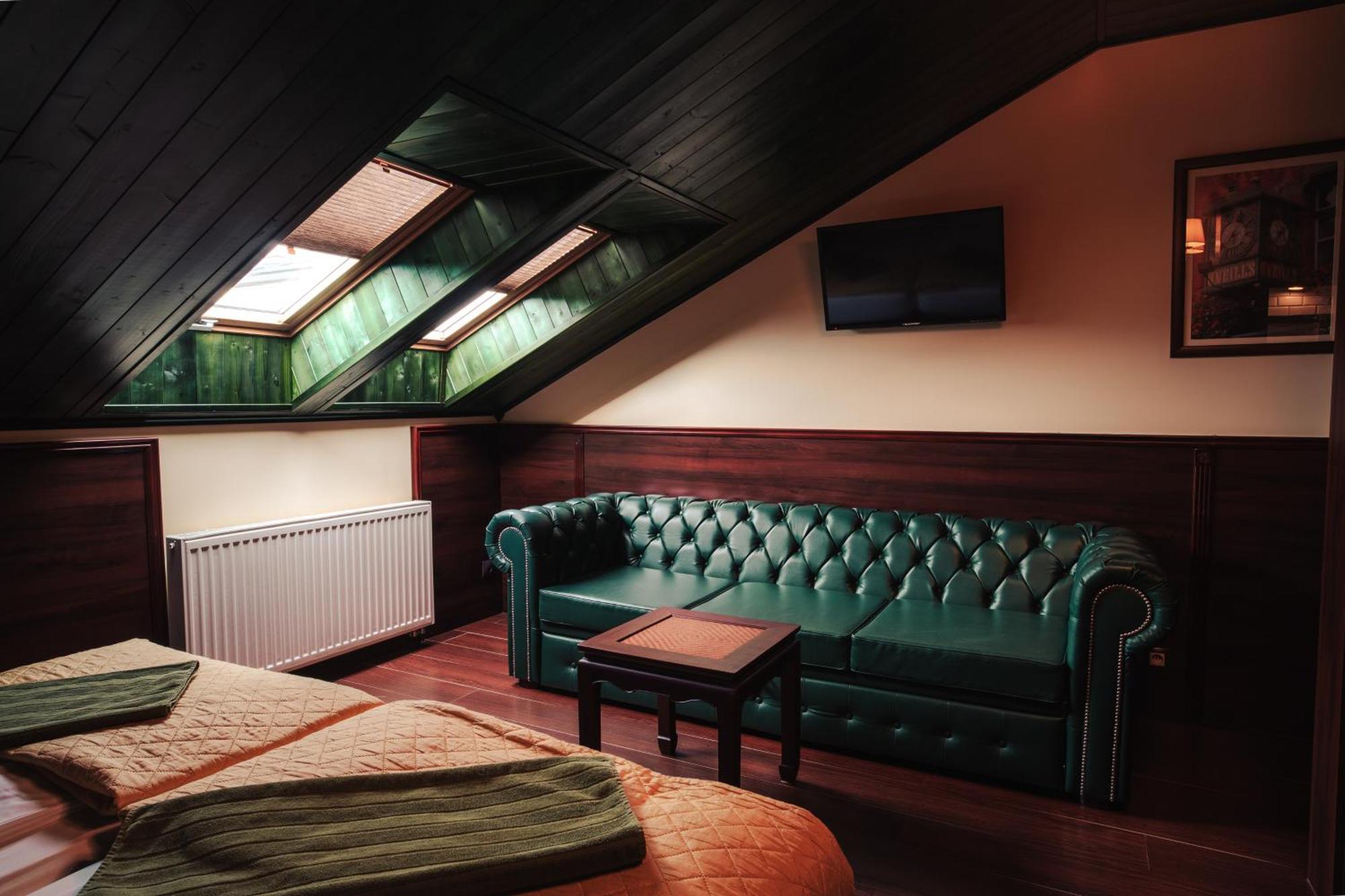 Shoemaker Irish Pub & Accommodation 凯尔采 外观 照片