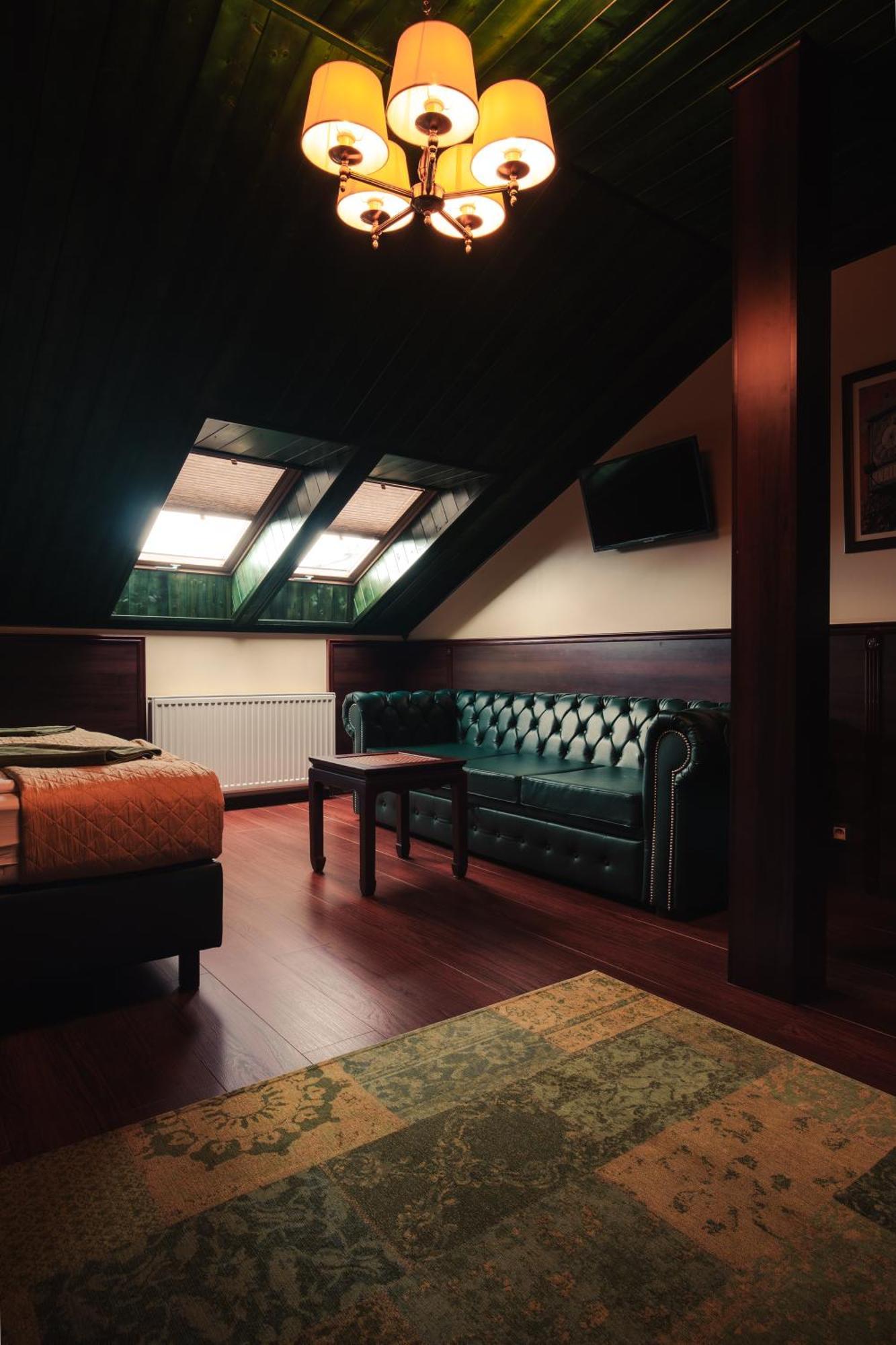 Shoemaker Irish Pub & Accommodation 凯尔采 外观 照片