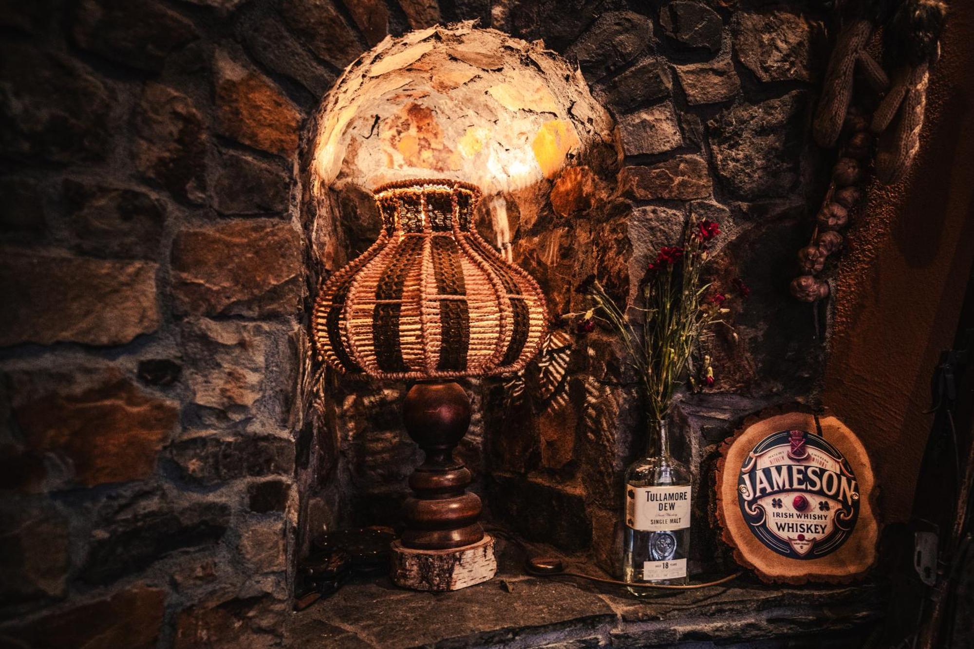 Shoemaker Irish Pub & Accommodation 凯尔采 外观 照片