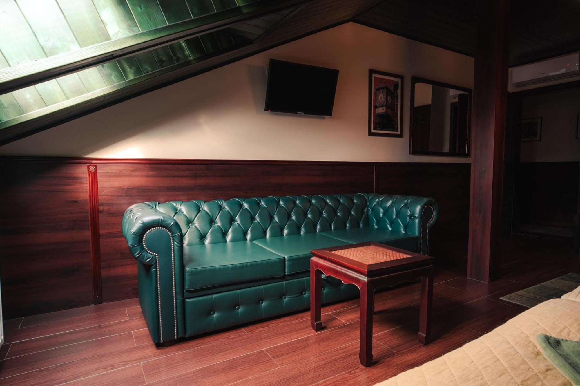 Shoemaker Irish Pub & Accommodation 凯尔采 外观 照片